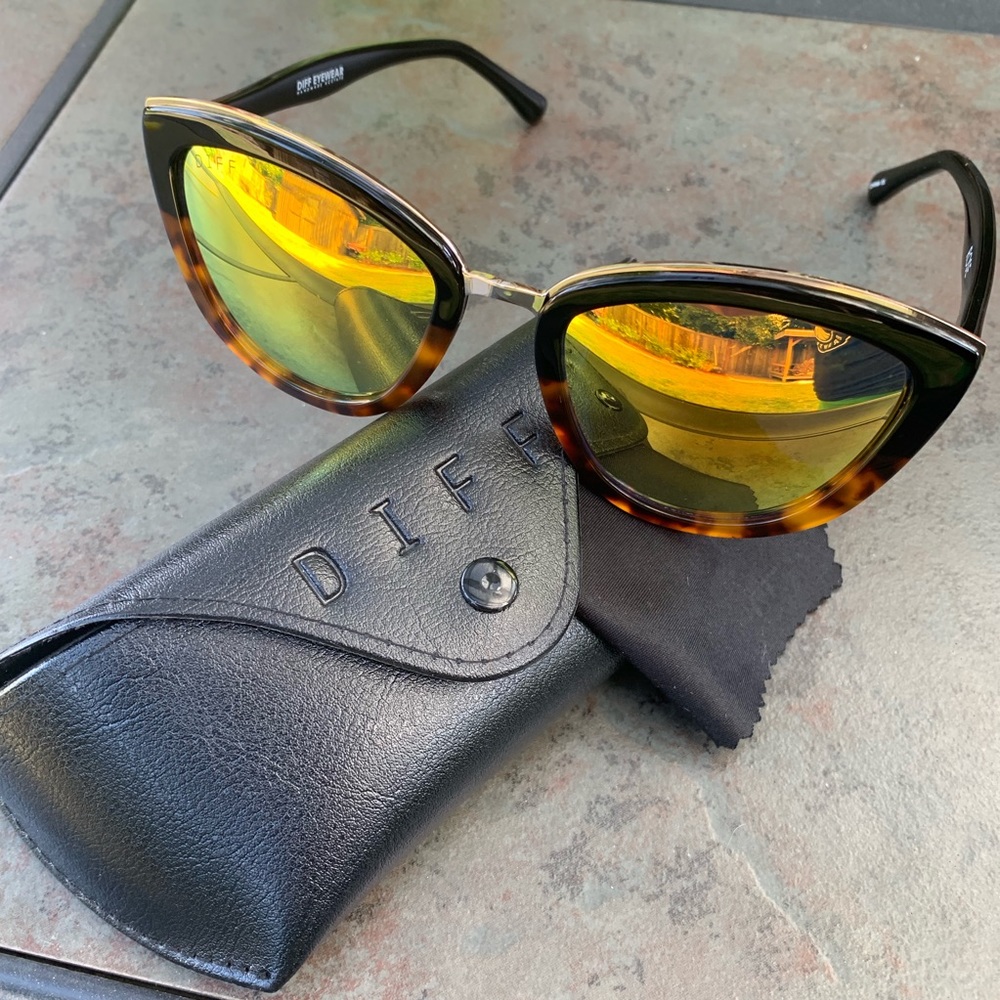 DIFF Eyewear “Rose”